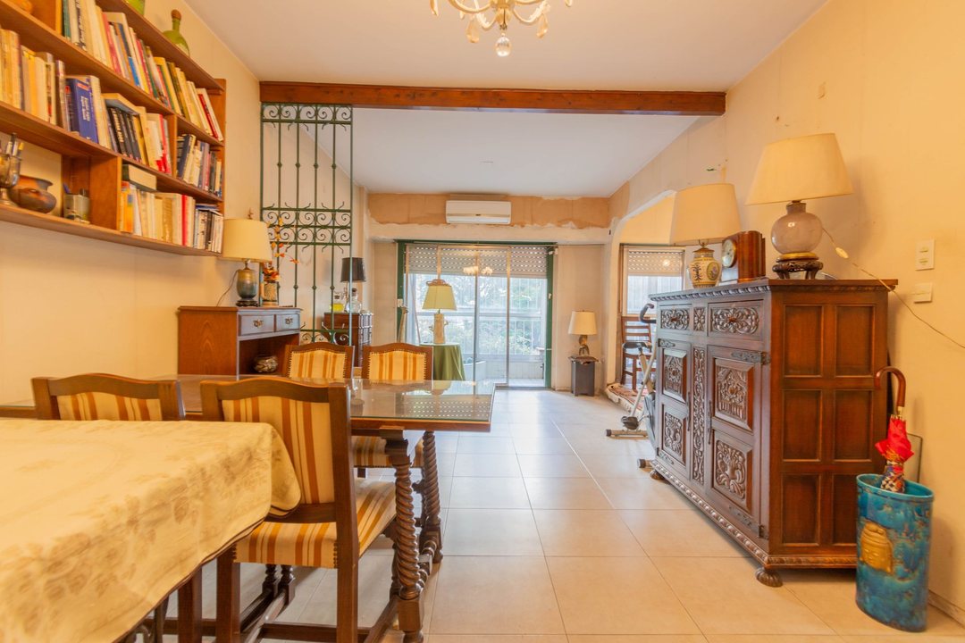 VENTA DPTO 3 AMBIENTES SEMIPISO RECOLETA C/ BALCON