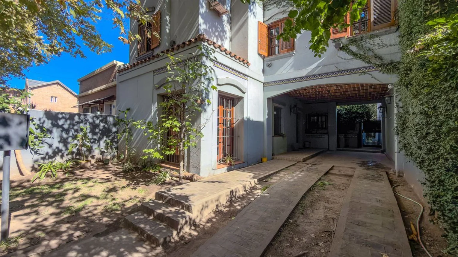 Casa de 6 ambientes en venta en Villa Sarmiento, Ingeniero Ángel Silva 400, foto 3