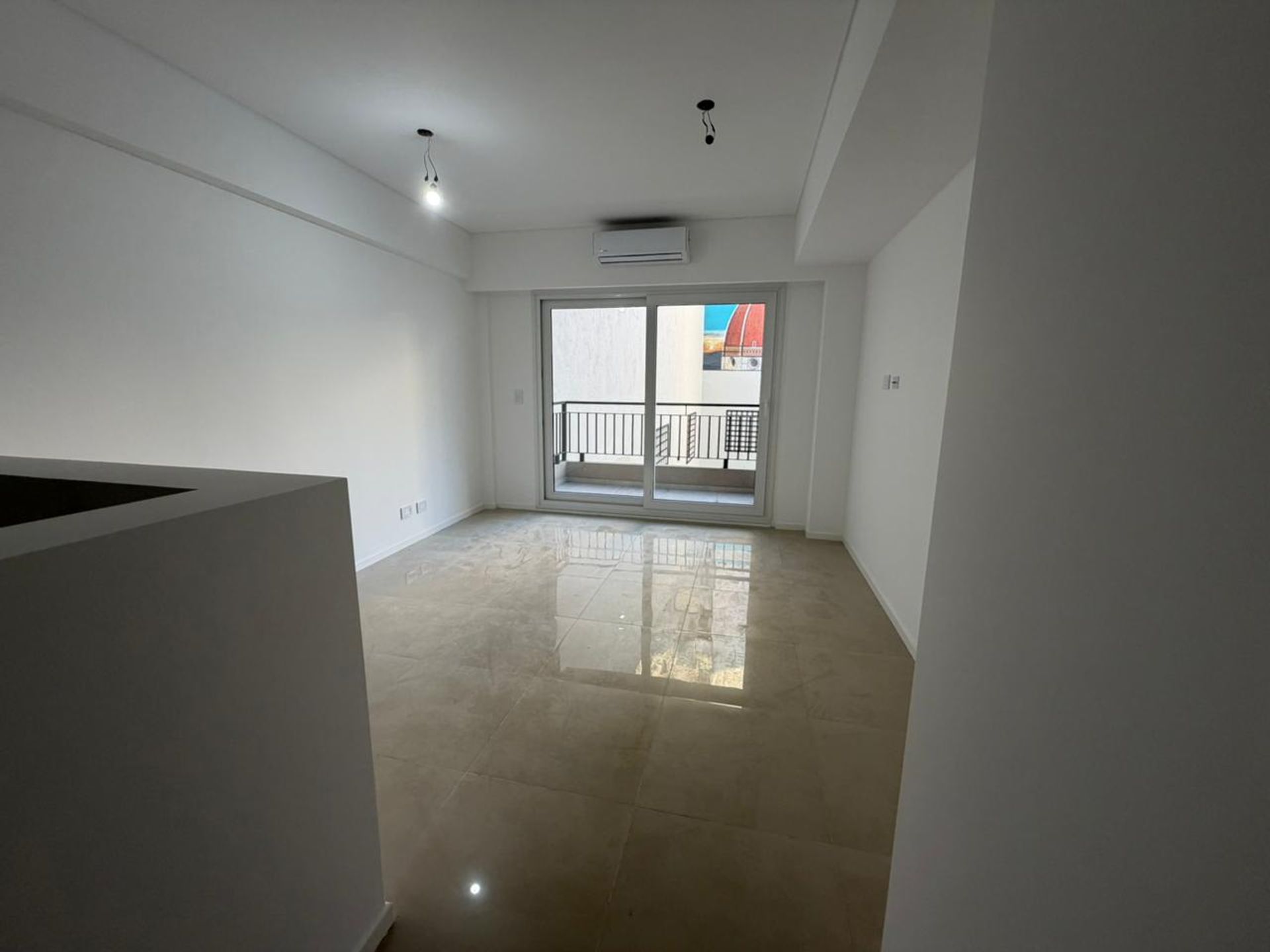 Foto 16 — VTA ESTR MONOAMB C/BALCON/ AMENIT EXC UBI S.TELMO