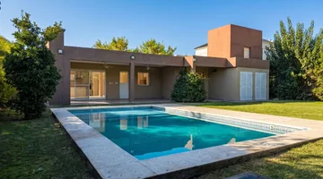 VENTA CASA 5 AMBIENTES EN CANNING