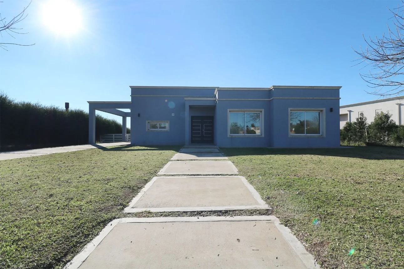 Casa en venta en Pilar, foto 2