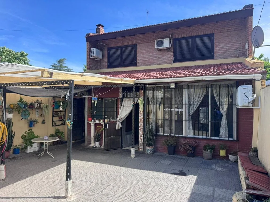 PH en venta en Valentín Alsina