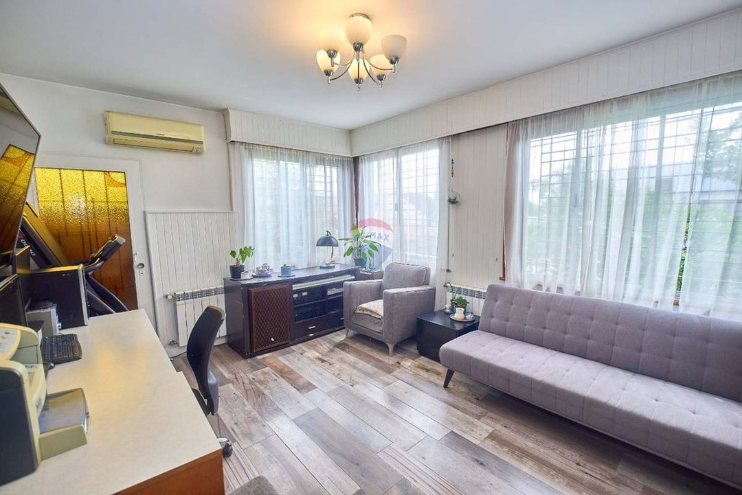 CASA EN VENTA QUILMES 5 AMBIENTES TERRAZA