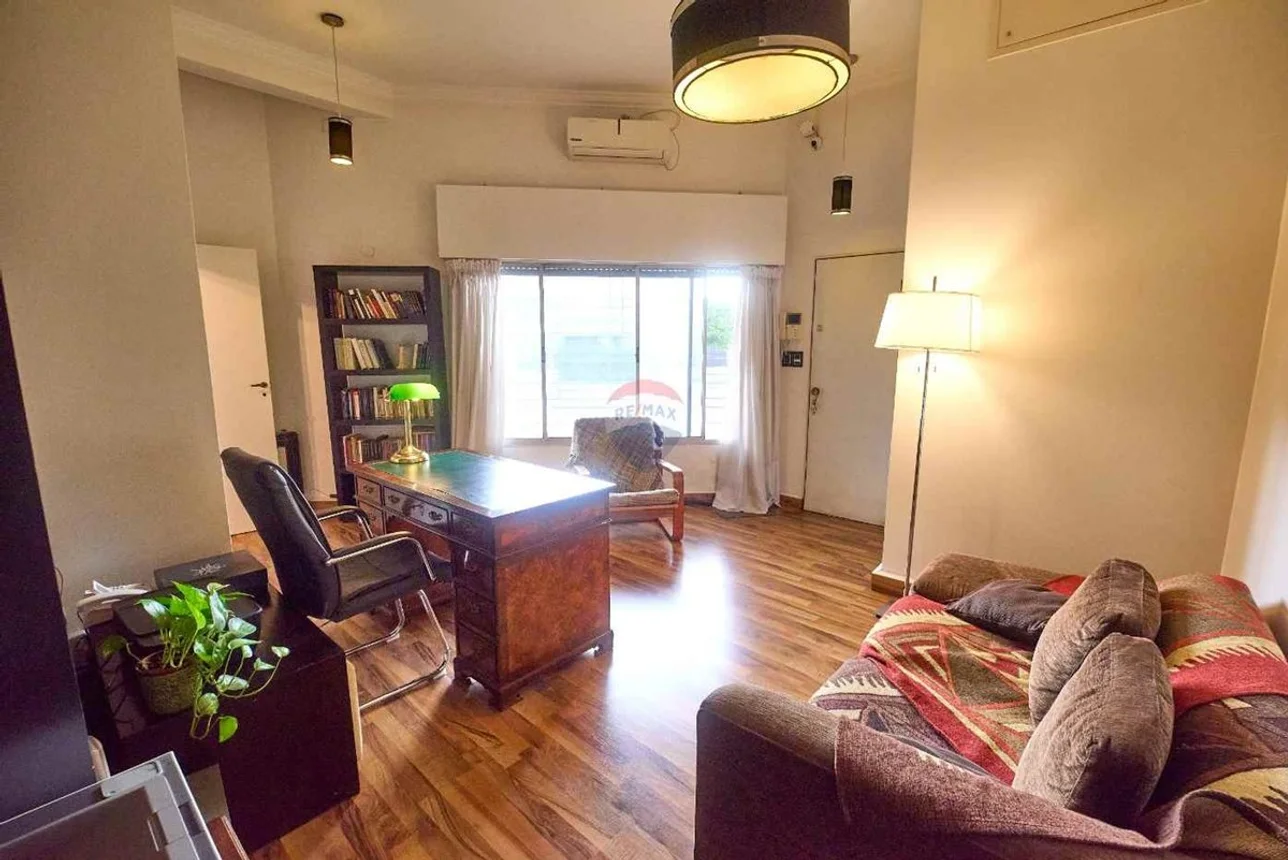 Casa en venta en Quilmes, foto 2
