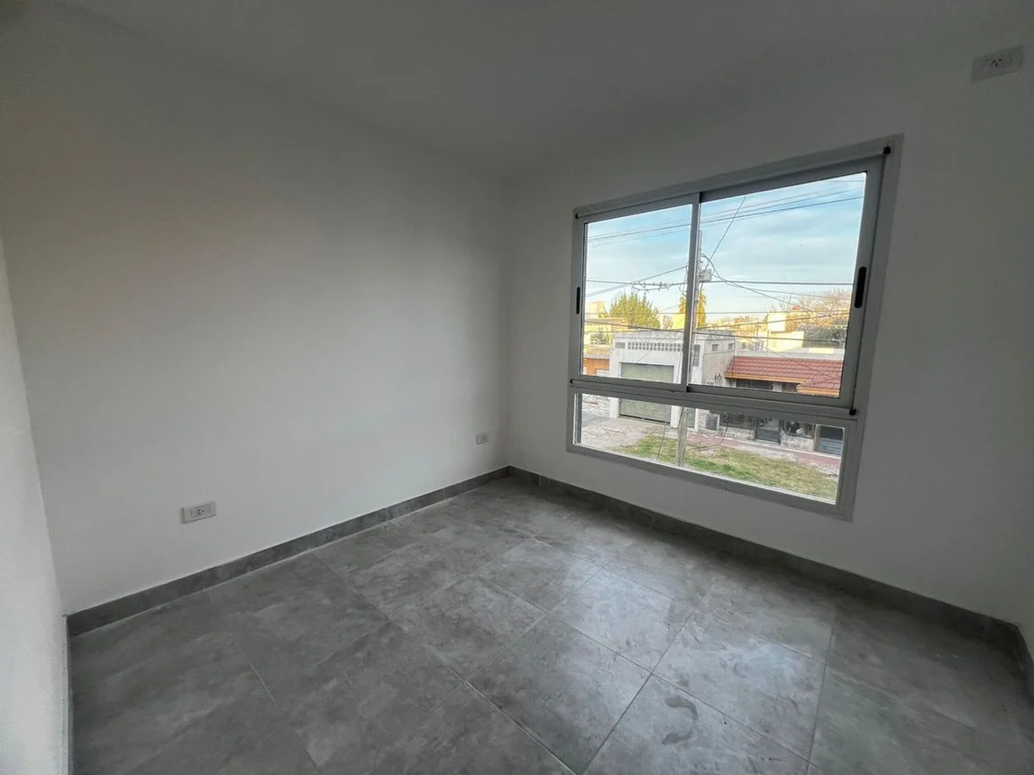 Departamento de 2 ambientes en venta en Lanús Oeste, Bolivia 1500