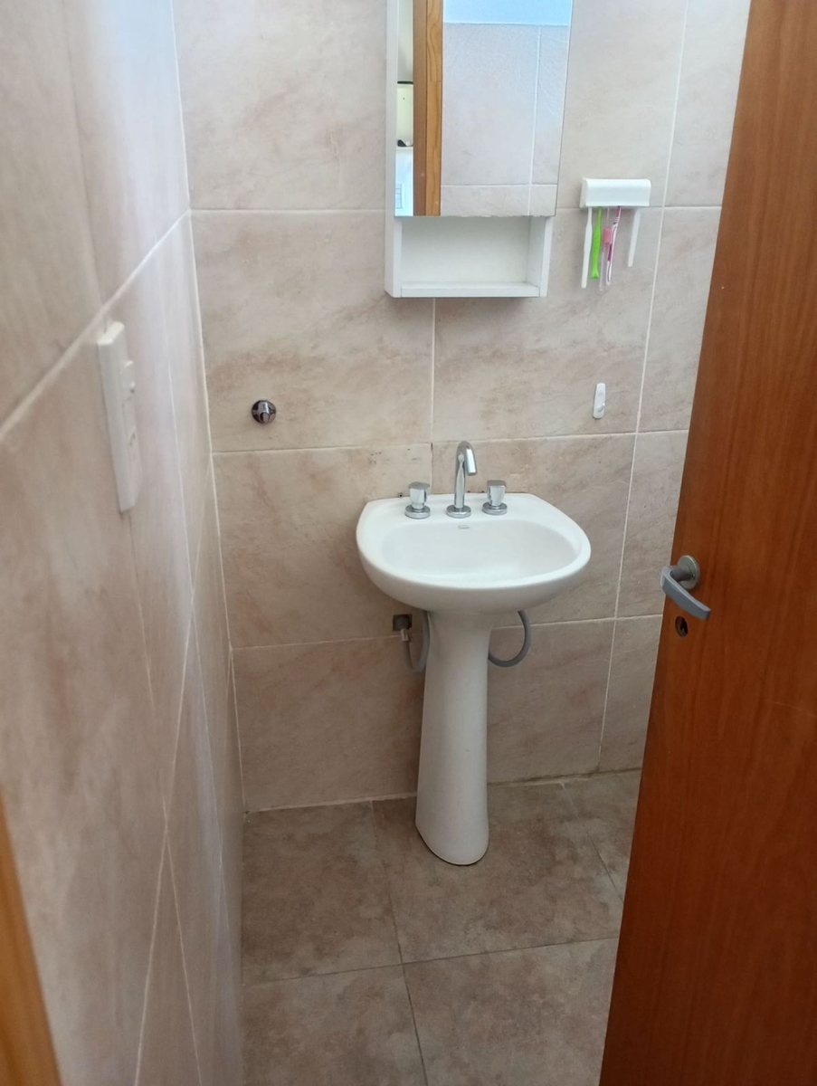 CASA VENTA LA MERCED CHICA 1 DORMITORIO CON PILETA - foto 10