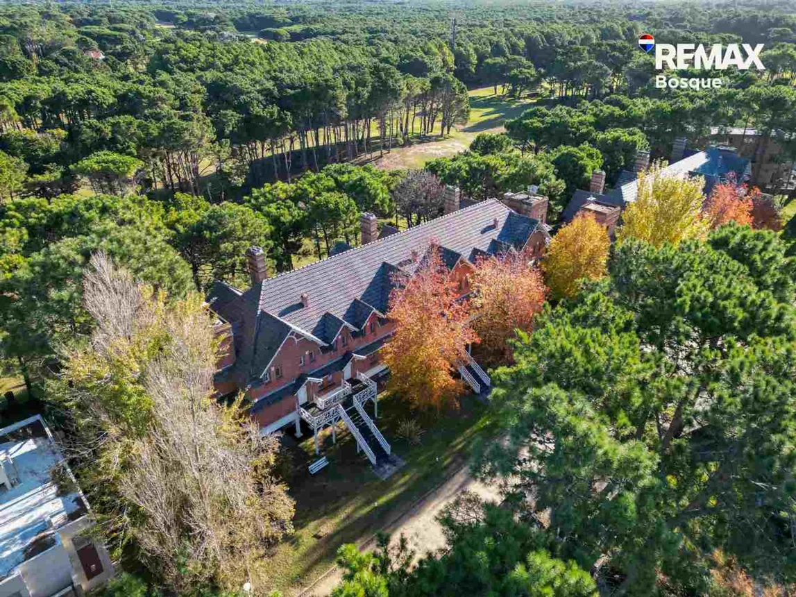 Casa dúplex de 4 ambientes en venta en Pinamar, Avenida Enrique Shaw 1700, foto 2