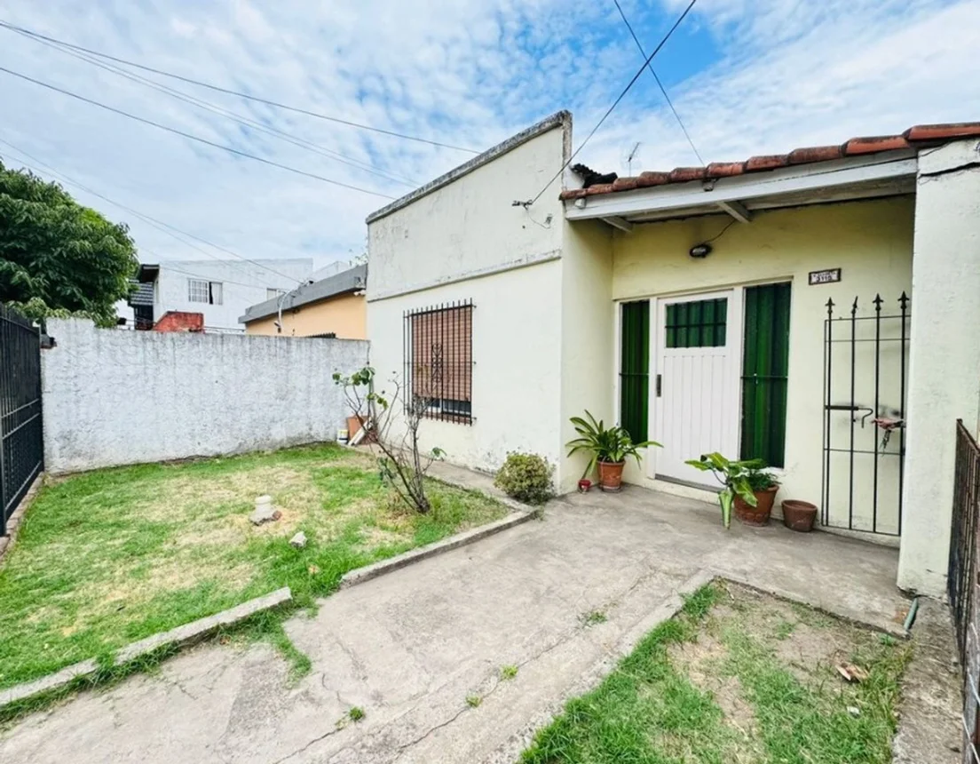 Casa de 3 ambientes en venta en Morón, Grito de Alcorta 3100