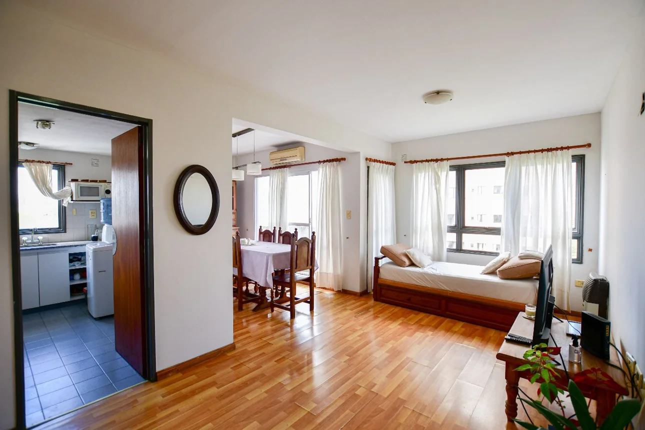 Departamento de 3 ambientes en venta en La Plata, 9 600