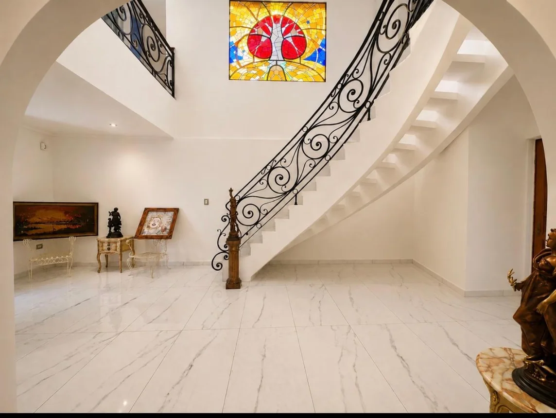 Casa de 6 ambientes en venta en La Plata, 37 E/ 29 y 30 1700