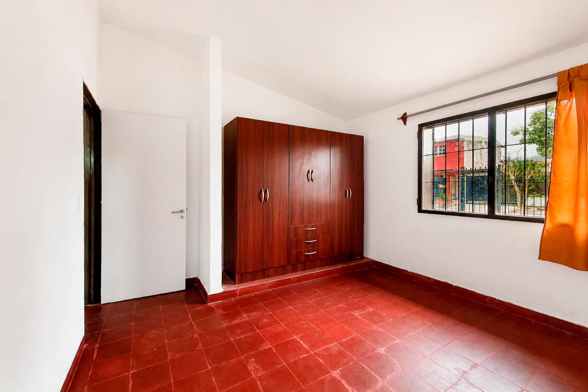 CASA VENTA CIUDAD DEL MILAGRO ZONA UNSA 3 DORM - foto 9