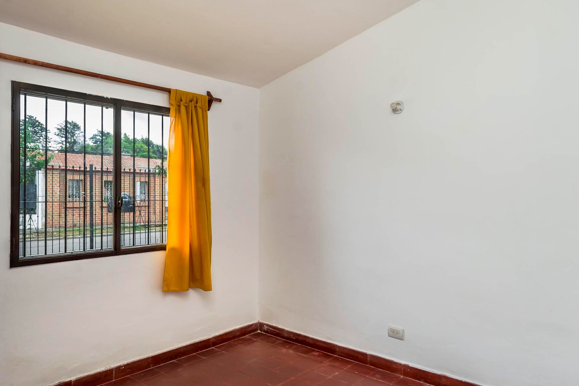 CASA VENTA CIUDAD DEL MILAGRO ZONA UNSA 3 DORM - foto 8