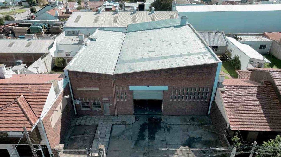 VENTA GALPON CON OFICINAS QUINCHO 730 M2 ZONIF. E3