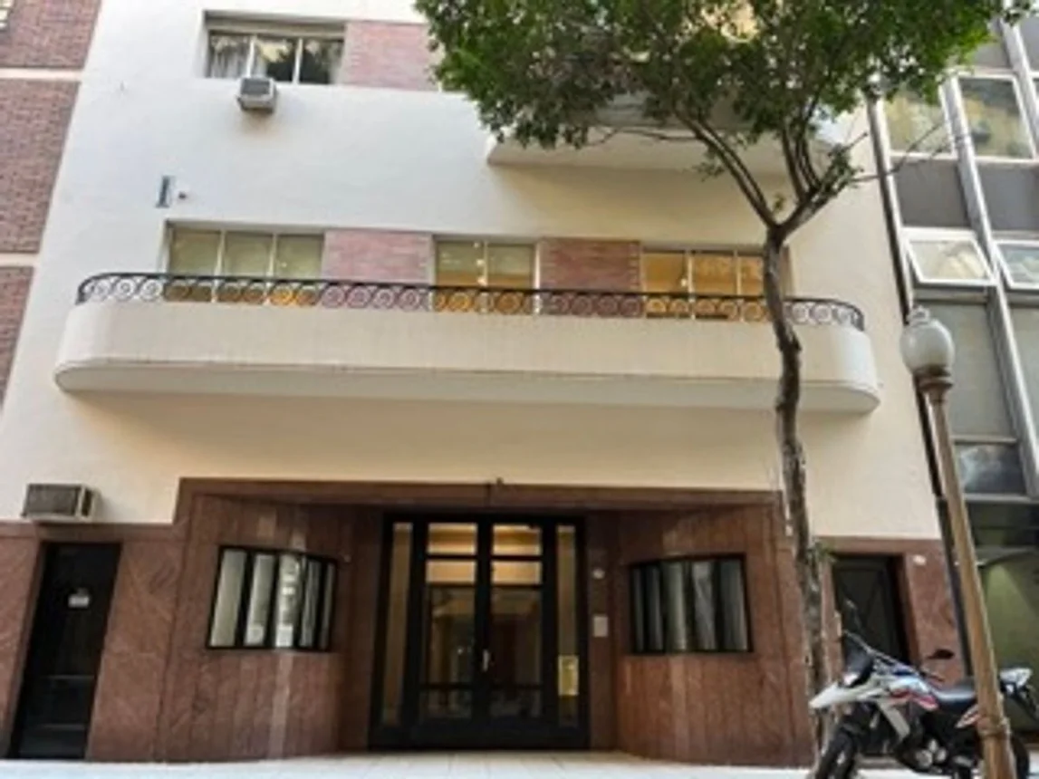 Piso de 4 ambientes en venta en Retiro, Sargento Cabral 800