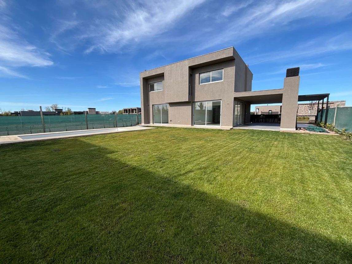 Casa en venta en Luján de Cuyo, foto 2