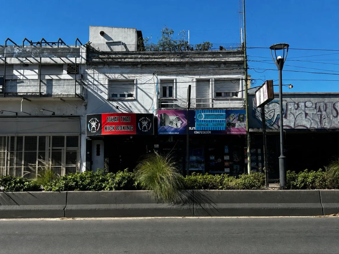 PH de 3 ambientes en venta en Lomas de Zamora, Avenida Hipólito Yrigoyen 8500, foto 2