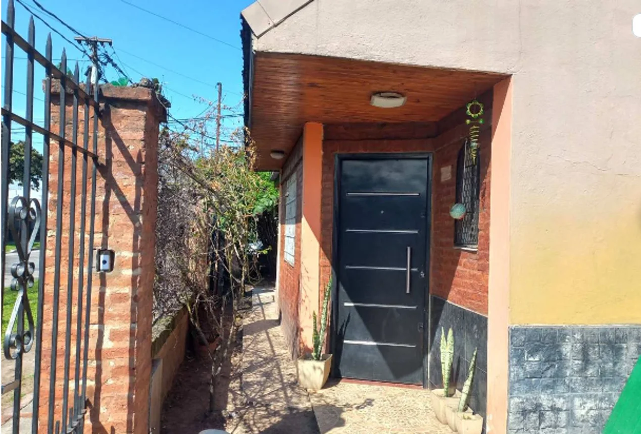 Casa de 3 ambientes en venta en Temperley, El Picaflor 0, foto 2