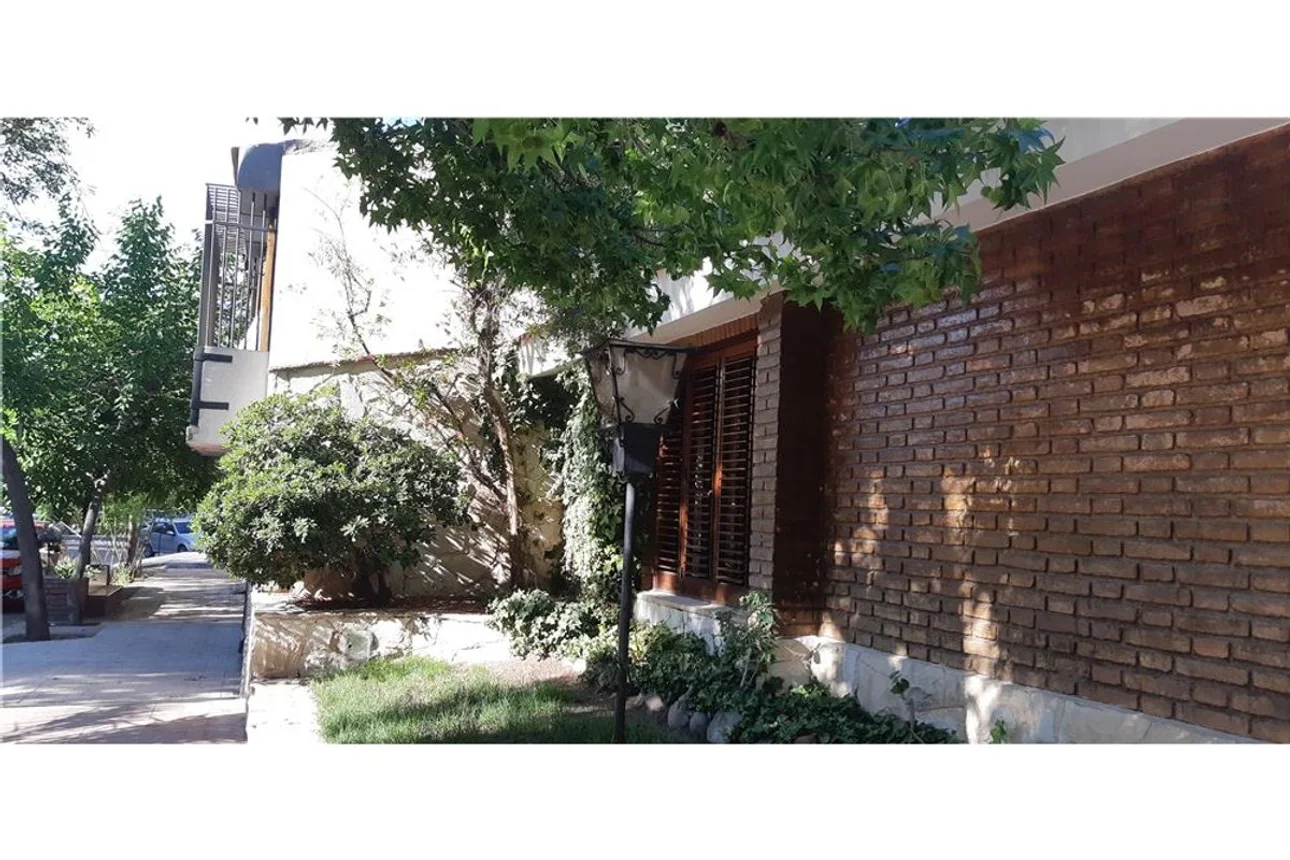 Casa en venta en Godoy Cruz