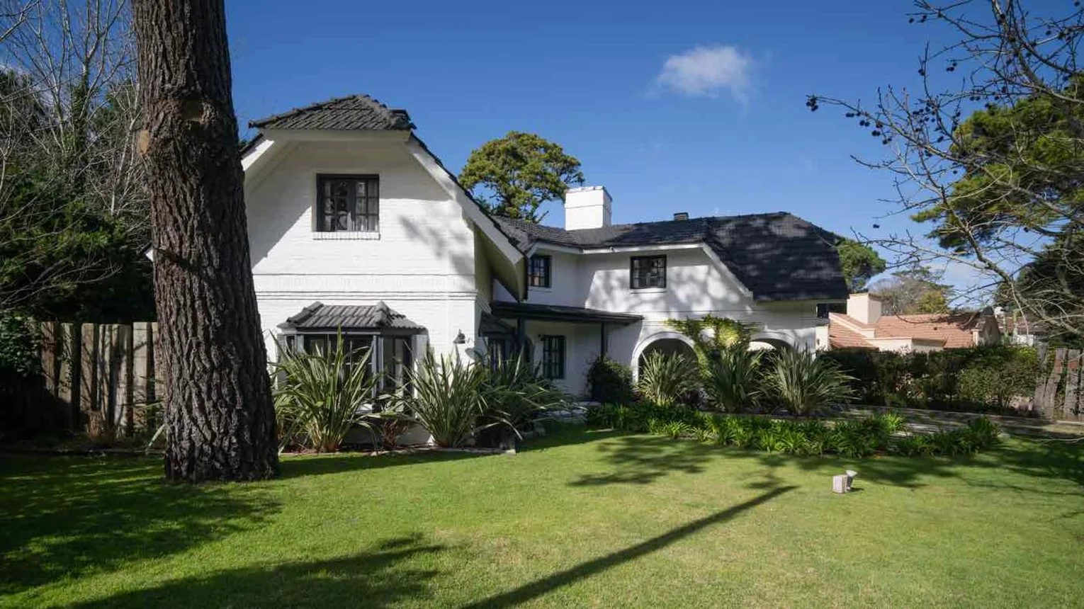 Casa de 4 ambientes en venta en Pinamar, Artes 600, foto 3