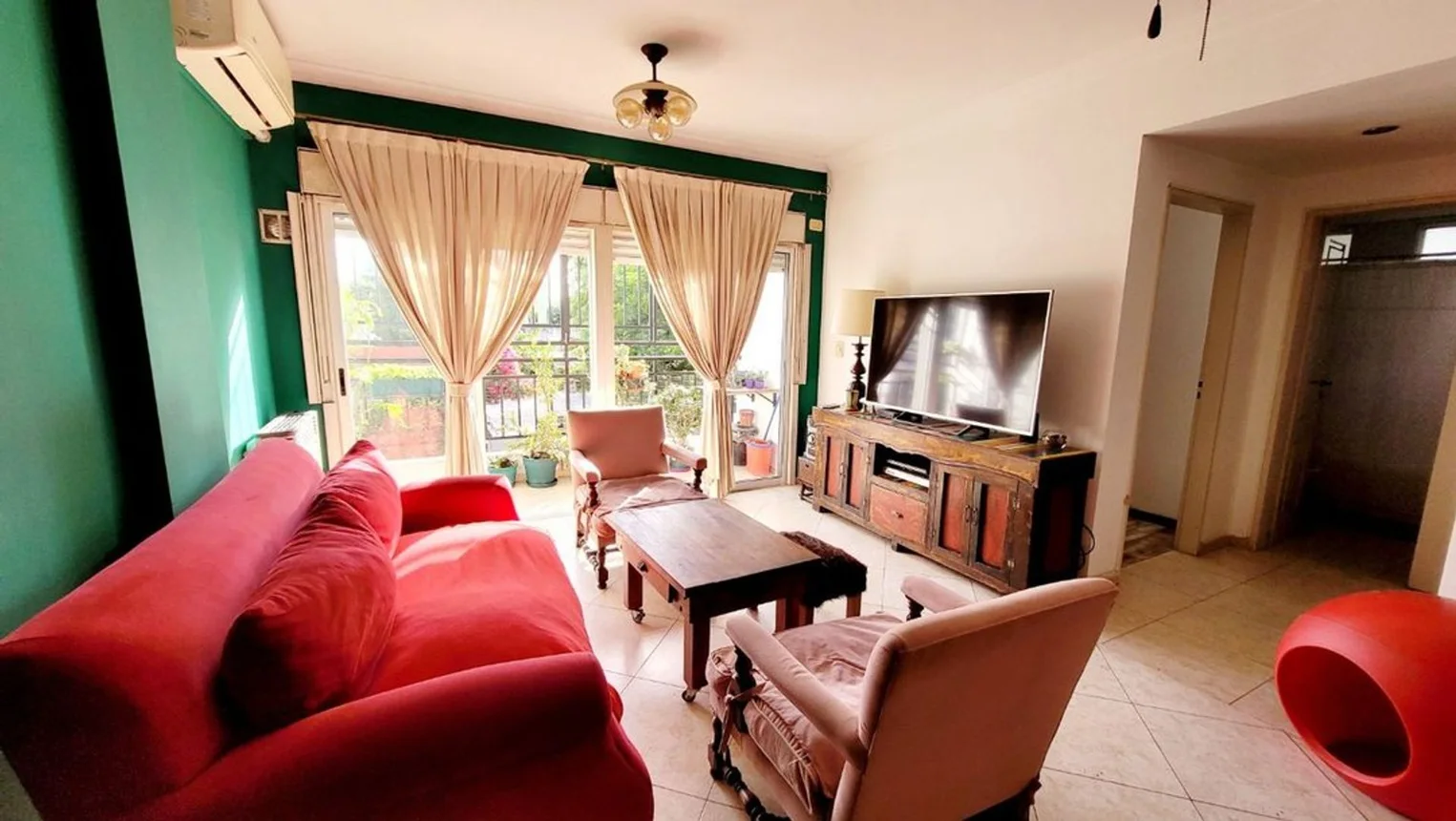 Departamento de 3 ambientes en venta en Monte Castro, Cervantes 1600