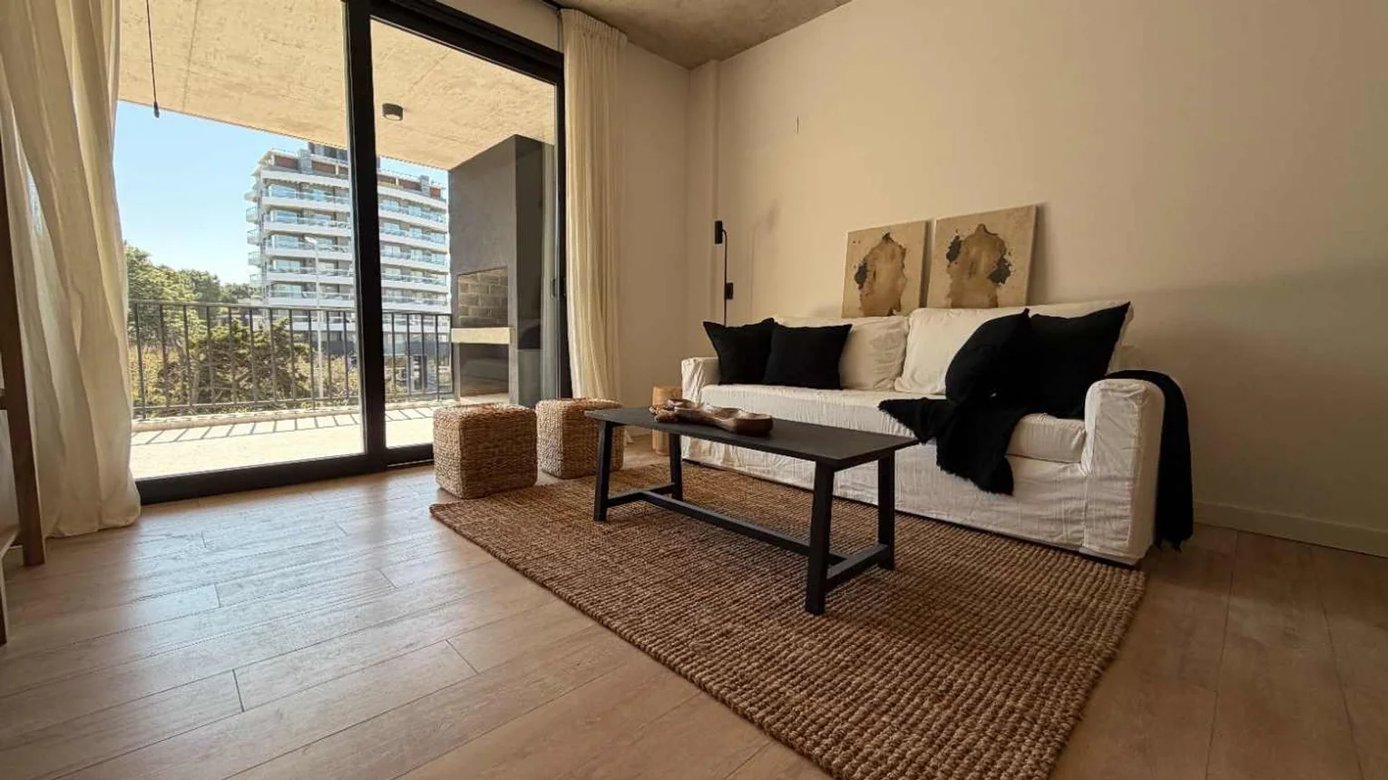 Departamento de 3 ambientes en venta en Pinamar, Av. Bunge 1700
