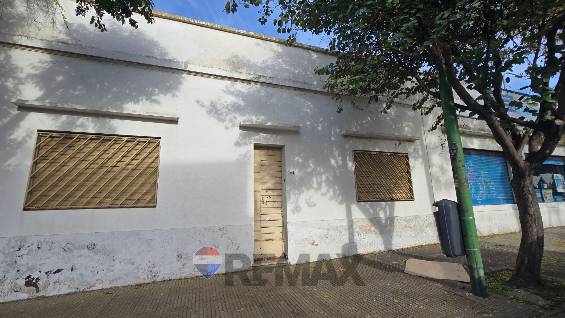 Casa en Avenida Coronel Esteban Bonorino 1000