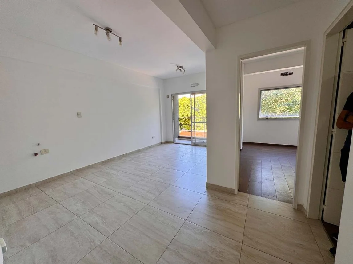 Departamento de 2 ambientes en venta en Banfield, Alsina 1600