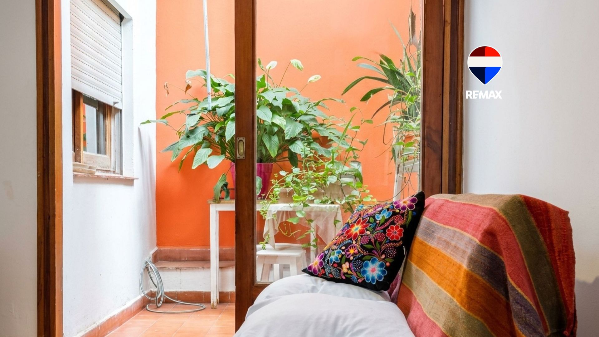 VENTA DEPTO 2 DORM CENTRO PLANTA BAJA - foto 1