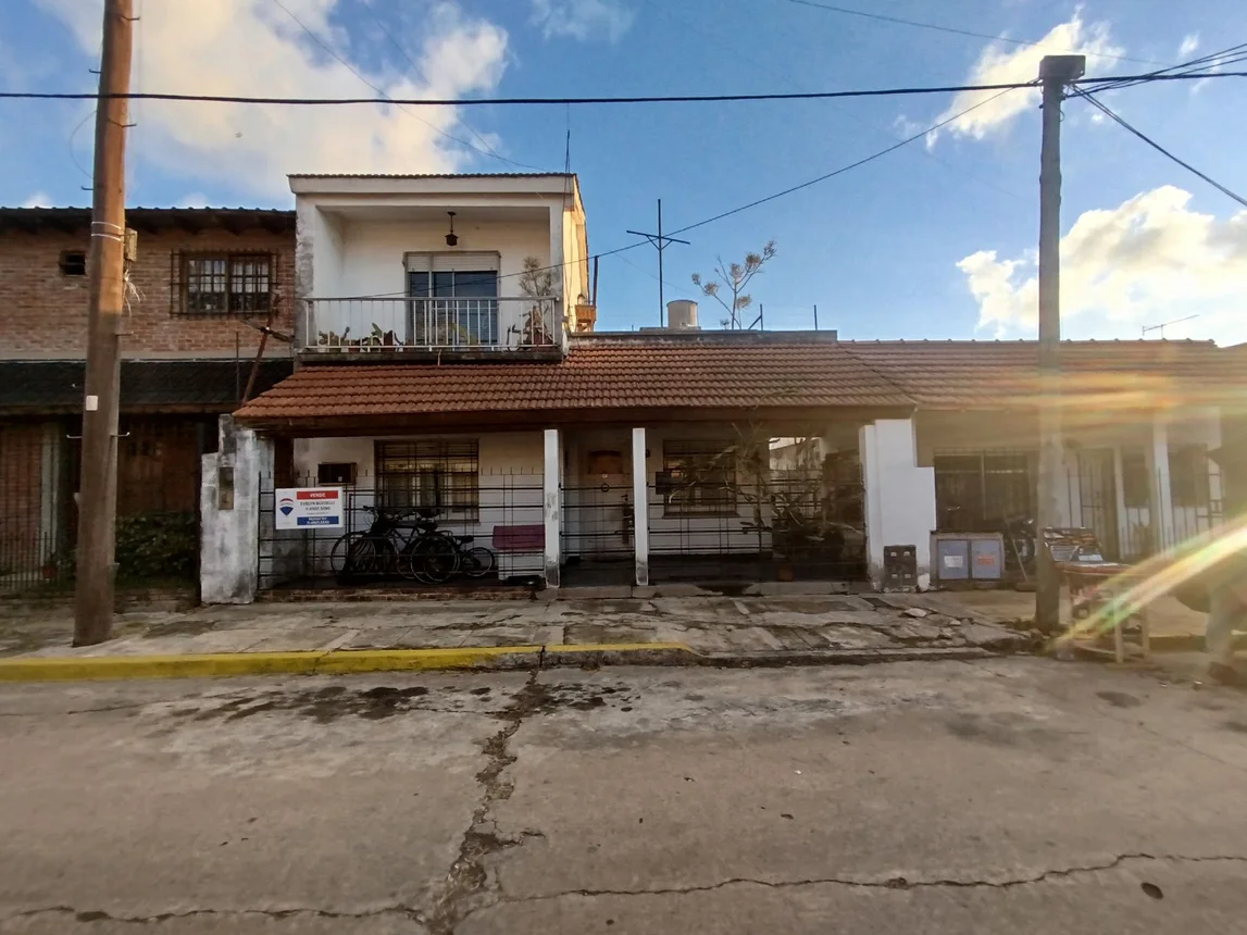 Casa en venta en Temperley, foto 2