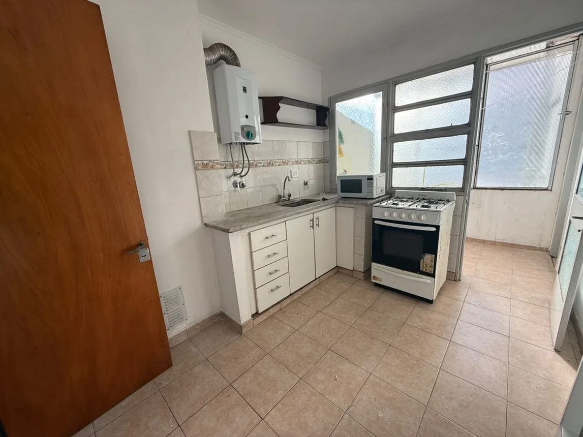 Semipiso de 4 ambientes en alquiler en La Plata, Calle 6 y 45 600
