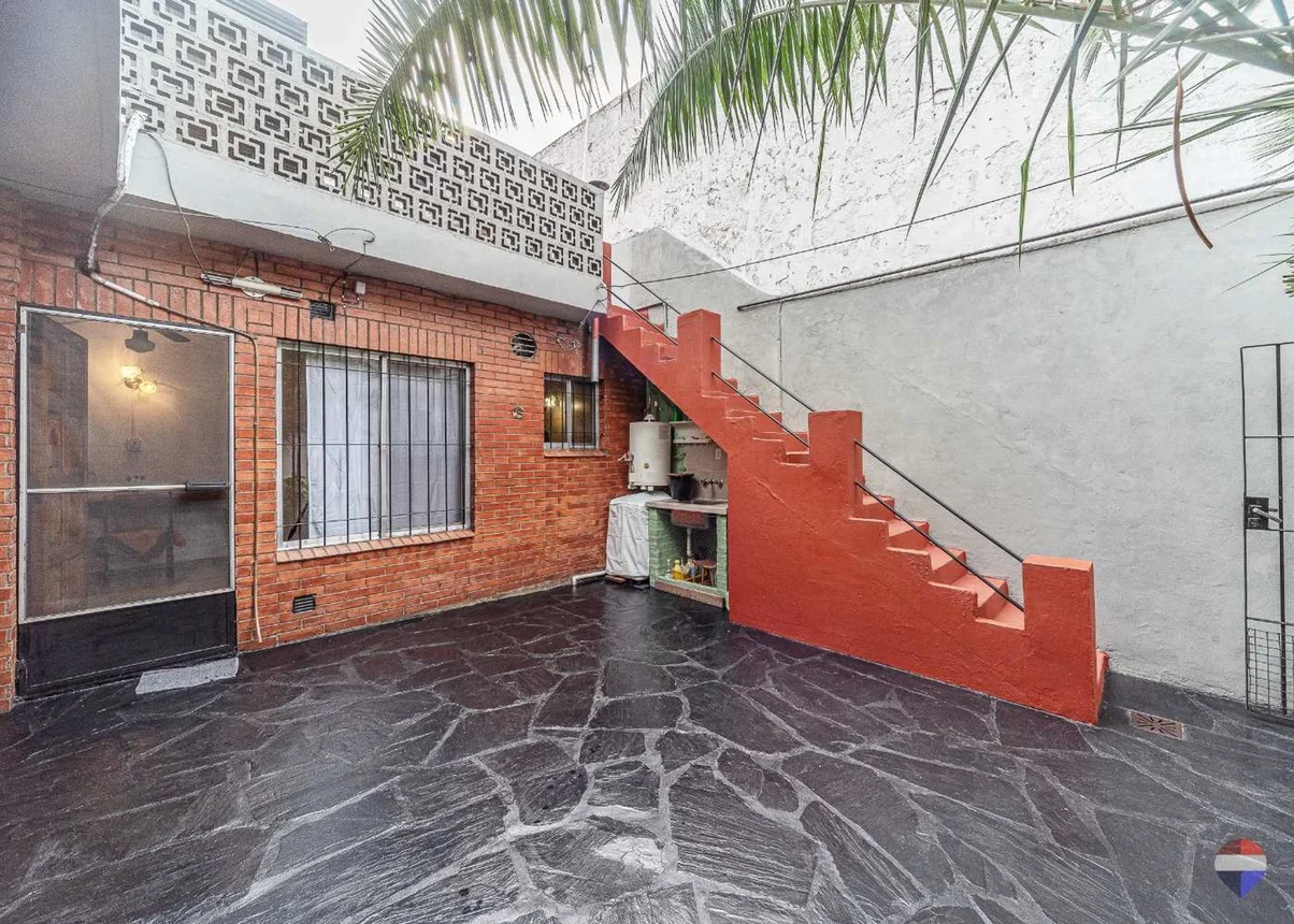 PH de 4 ambientes en venta en Florida Oeste, Coronel Pringles 4700
