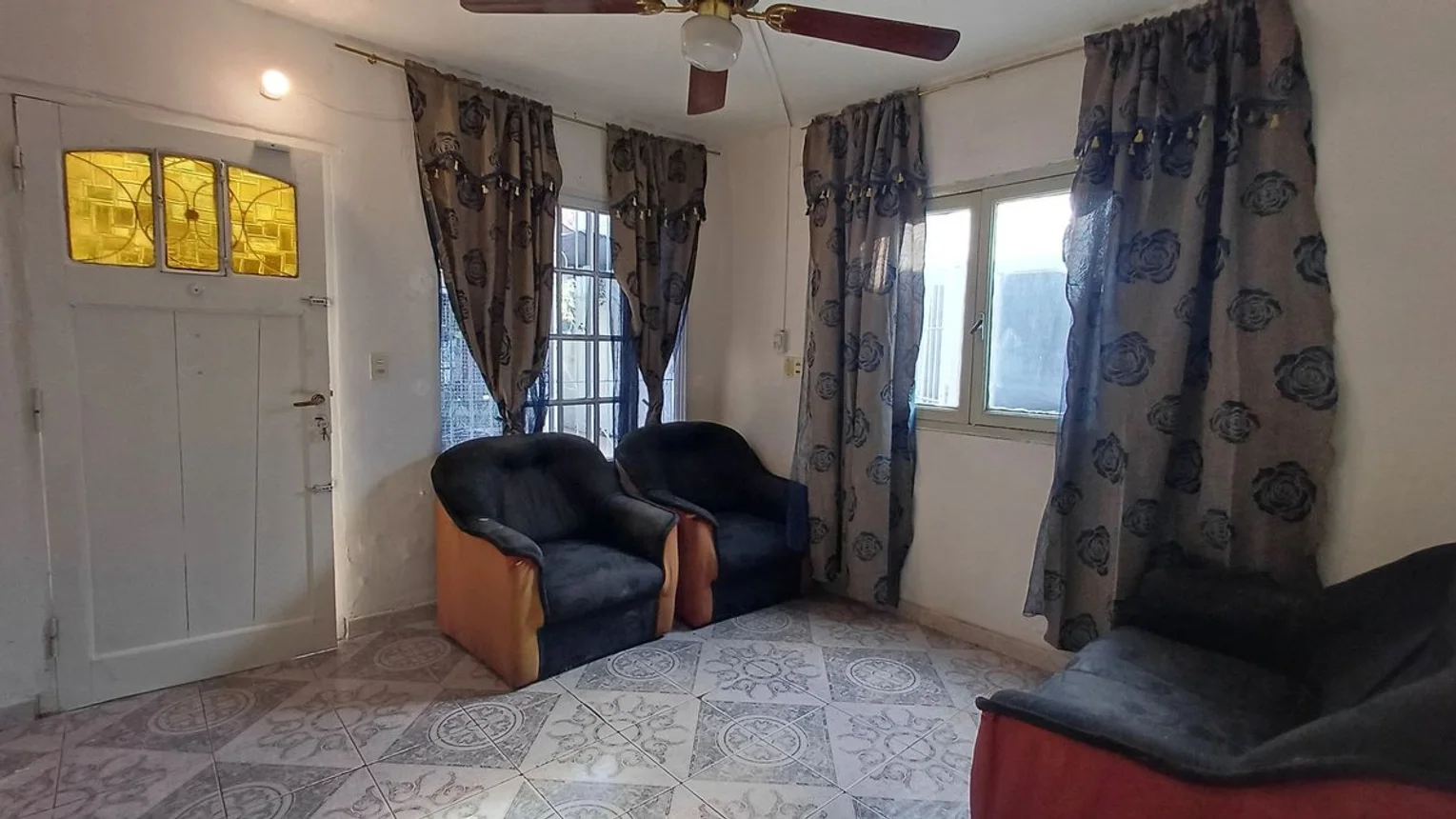 Casa en venta en Banfield, foto 2