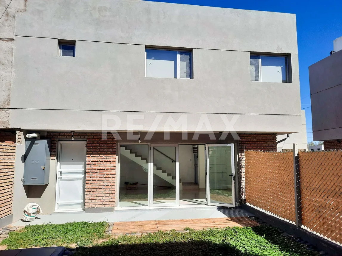 PH de 4 ambientes en venta en Neuquén, Alférez Eliseo Boerr 3300, foto 2