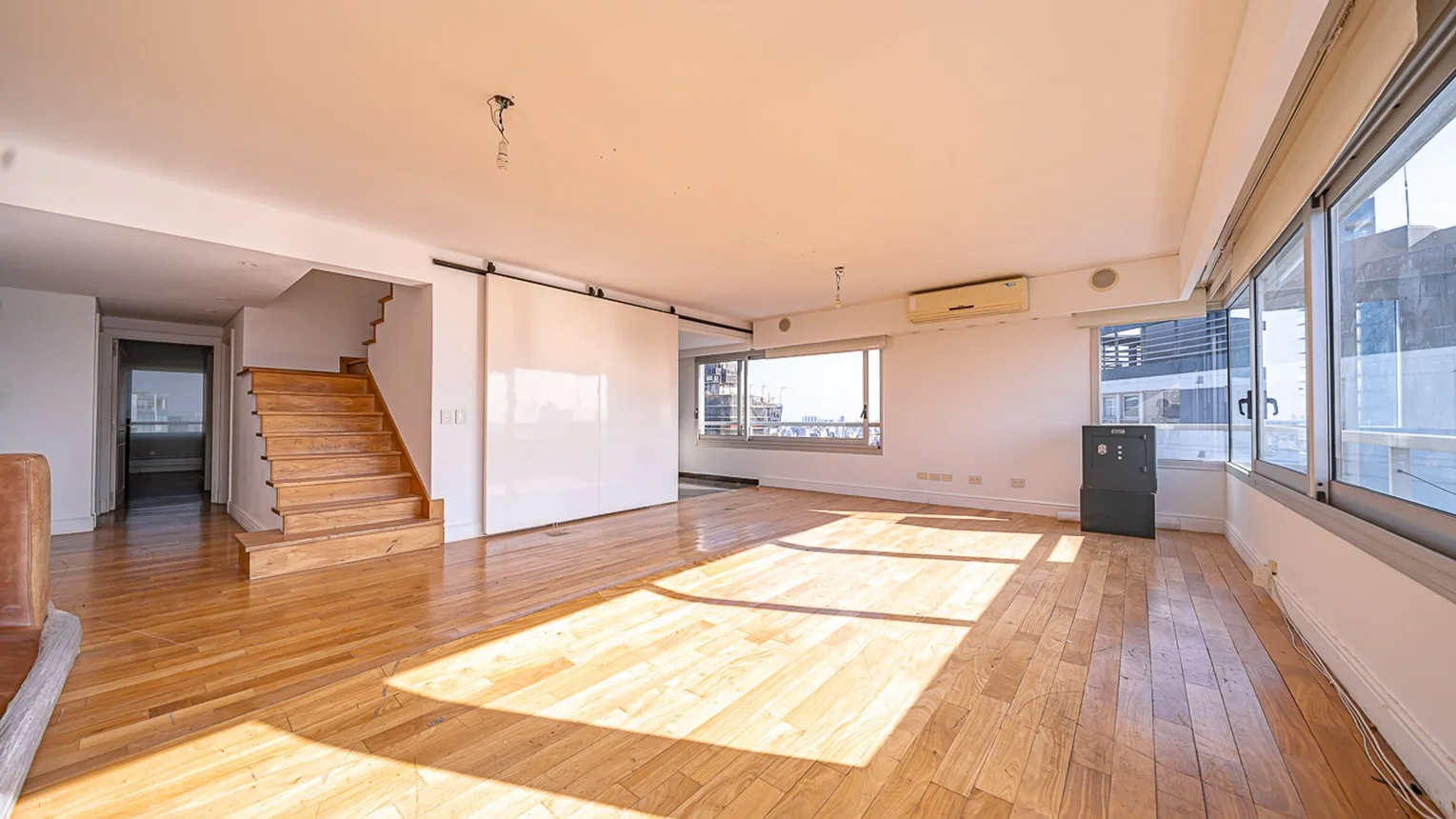 Dúplex de 4 ambientes en venta en Puerto Madero, Lola Mora 400, foto 5