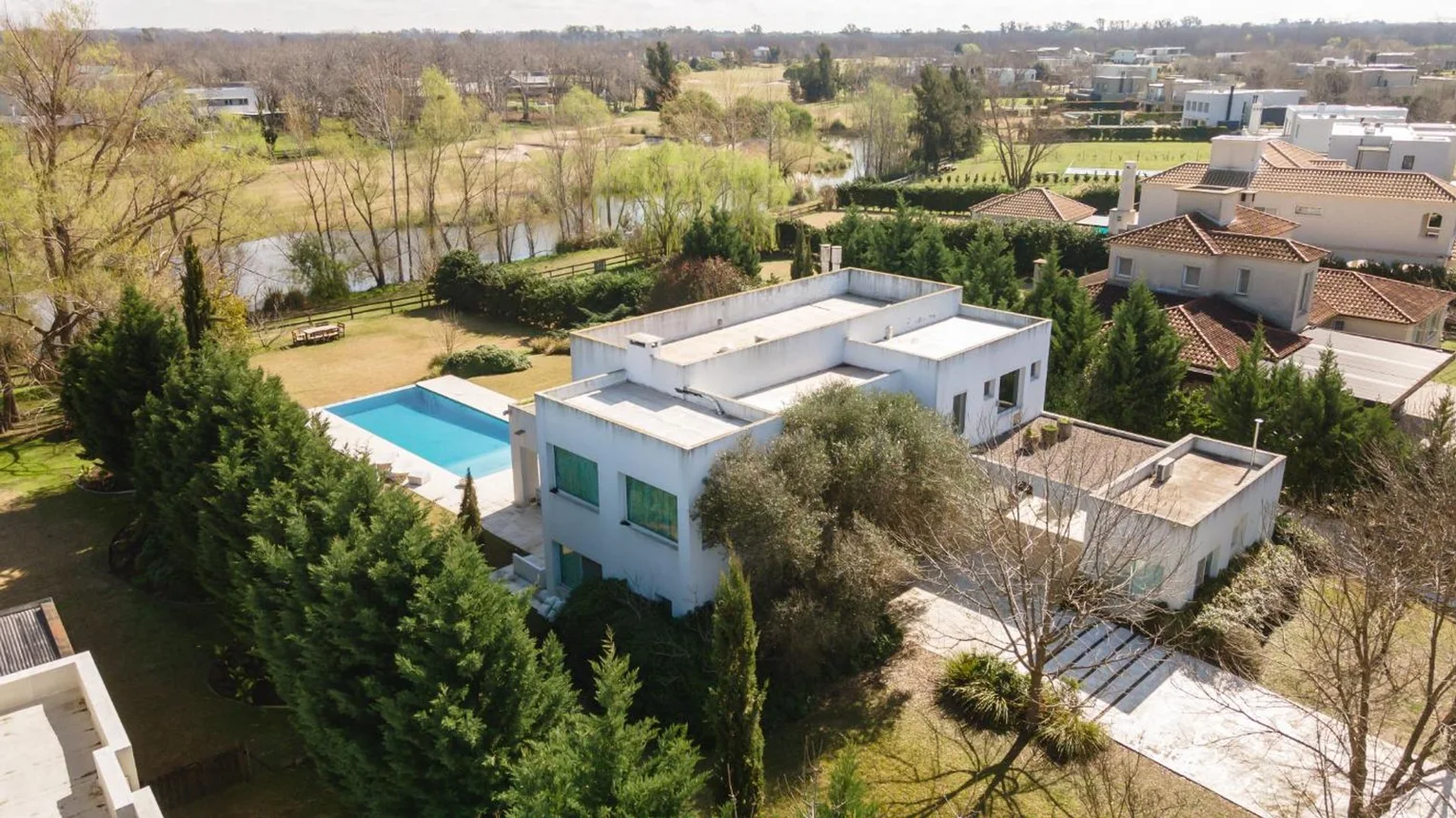 Casa en venta en Pilar
