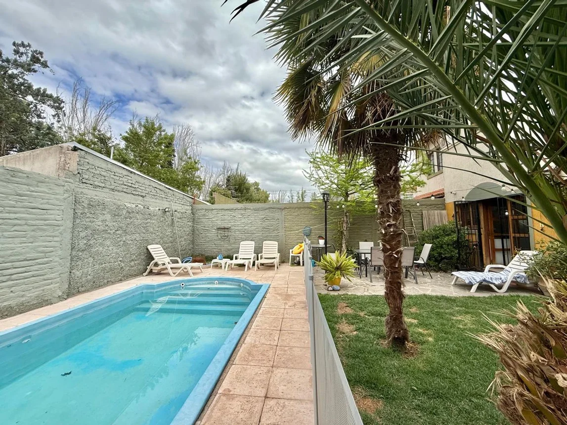 Casa de 8 ambientes en venta en Guaymallén, Suriani Manzana E Casa 5 0