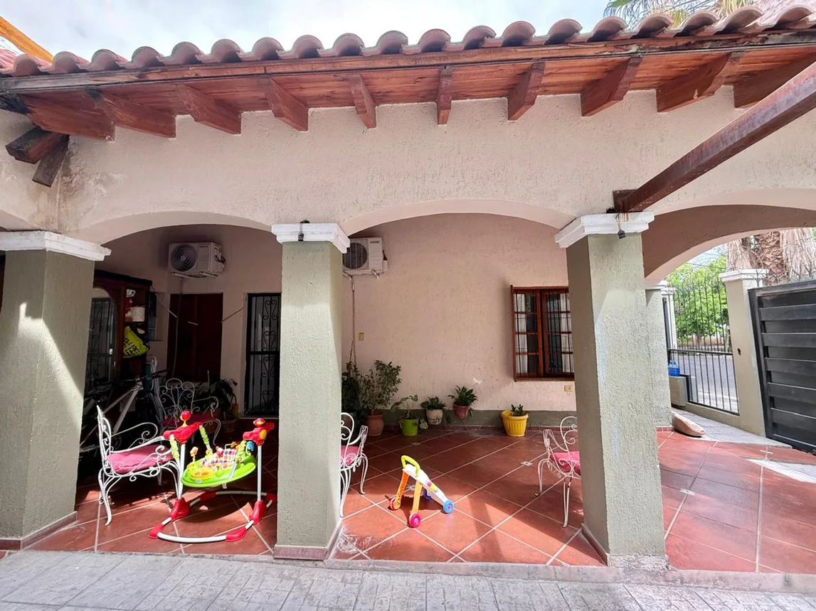 Casa de 8 ambientes en venta en Guaymallén, Suriani Manzana E Casa 5 0, foto 3