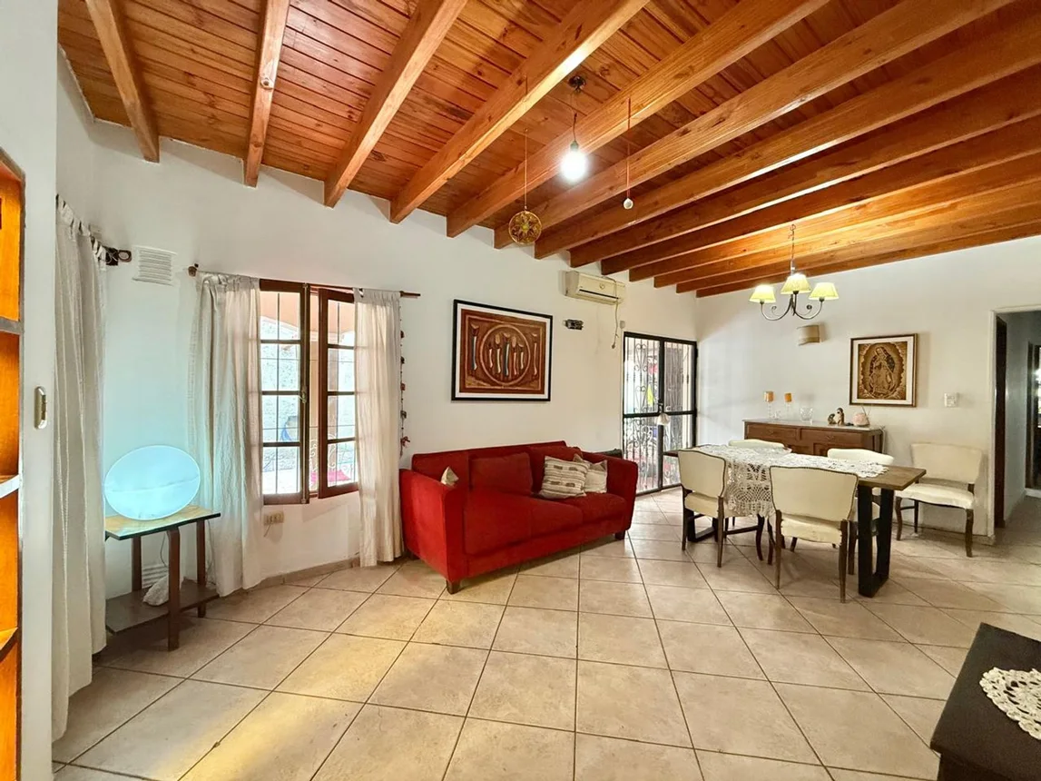 Casa de 8 ambientes en venta en Guaymallén, Suriani Manzana E Casa 5 0, foto 4