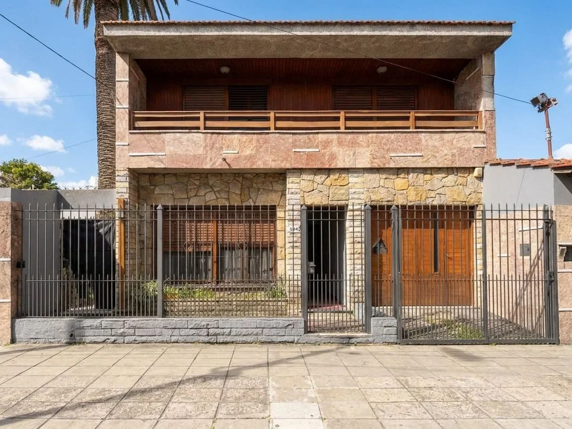 Casa de 4 ambientes en venta en Wilde, Manuel Raposo 6400, foto 2