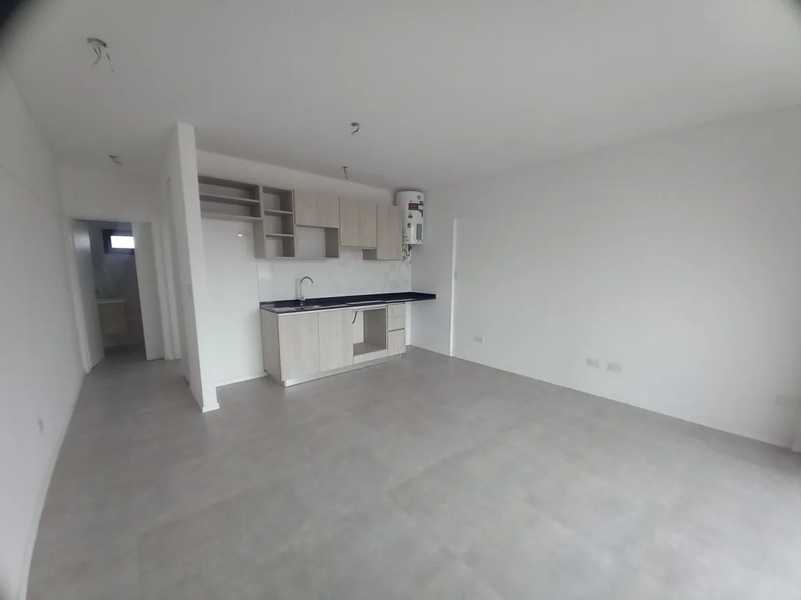 Departamento de 2 ambientes en venta en Monte Castro, Juan Agustin Garcia 4700