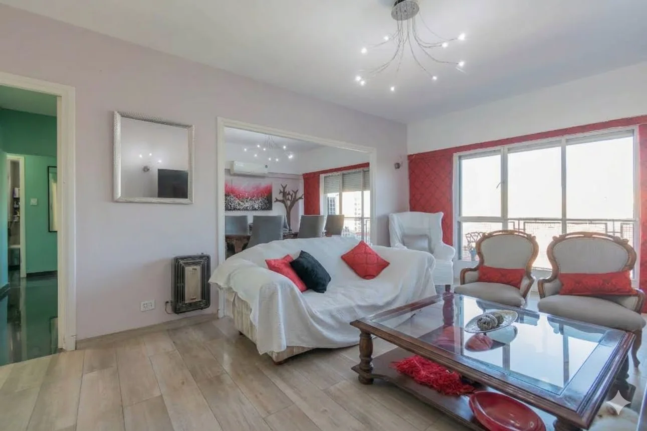 Semipiso de 3 ambientes en venta en Floresta, Goya 0
