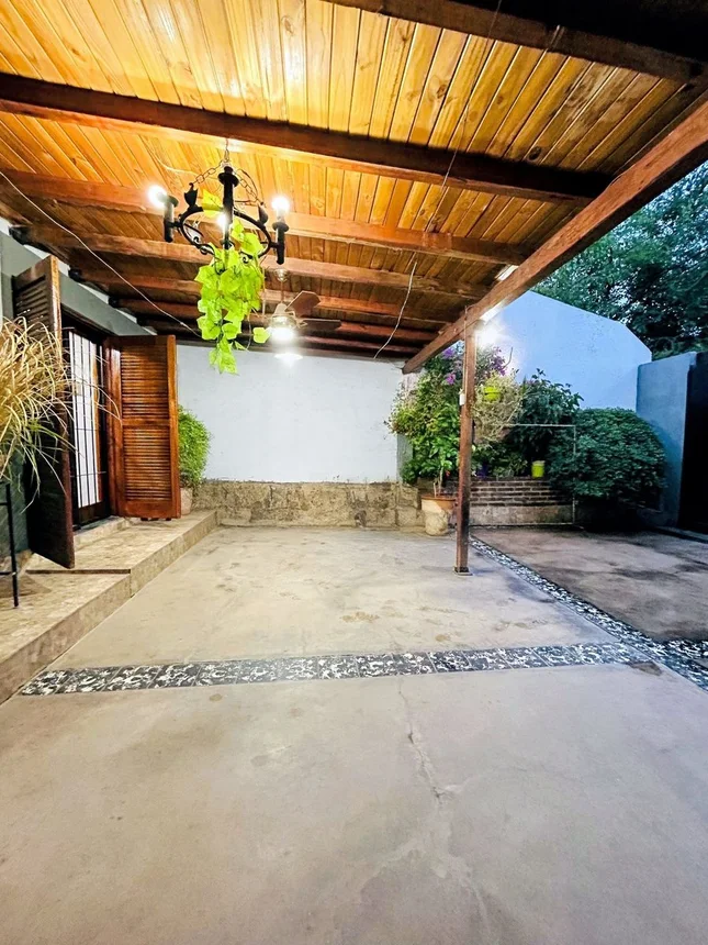 Casa de 5 ambientes en venta en Guaymallén, Lamadrid 600, foto 3