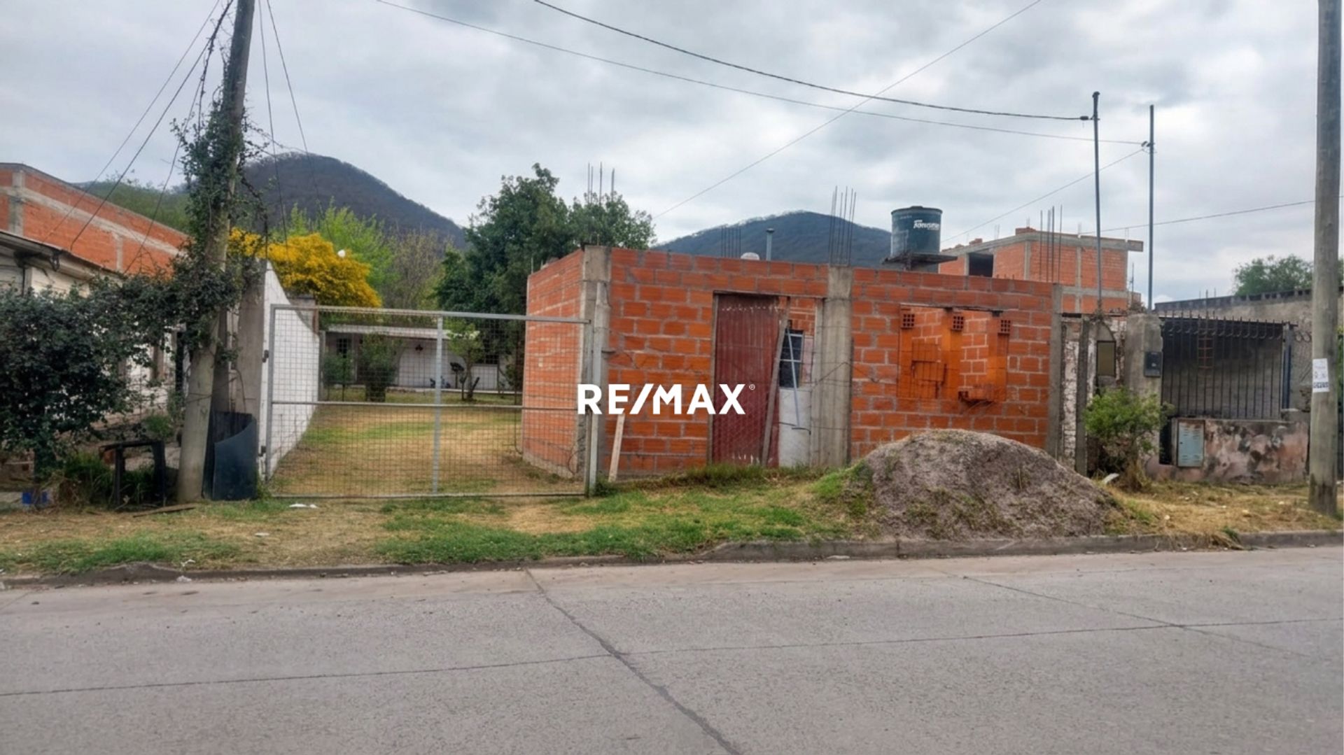 CASA EN VENTA O PERMUTA EN ZONA ESTE - foto 9