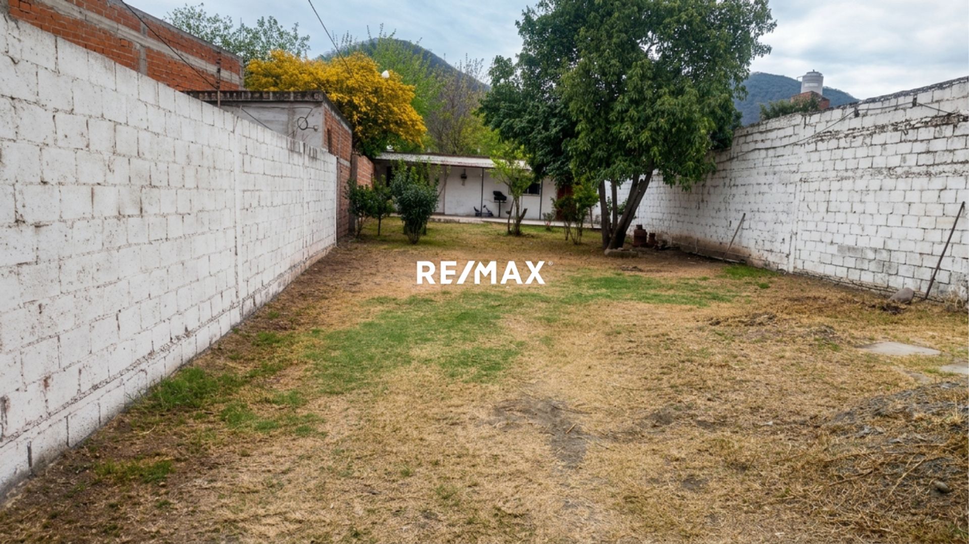 CASA EN VENTA O PERMUTA EN ZONA ESTE - foto 2