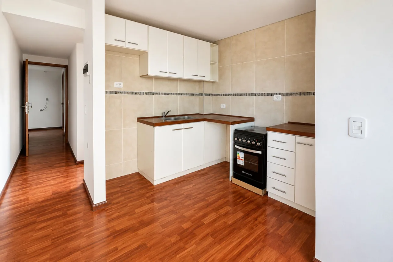 Departamento de 2 ambientes en venta en Adrogué, Avenida Hipólito Yrigoyen 13000, foto 3