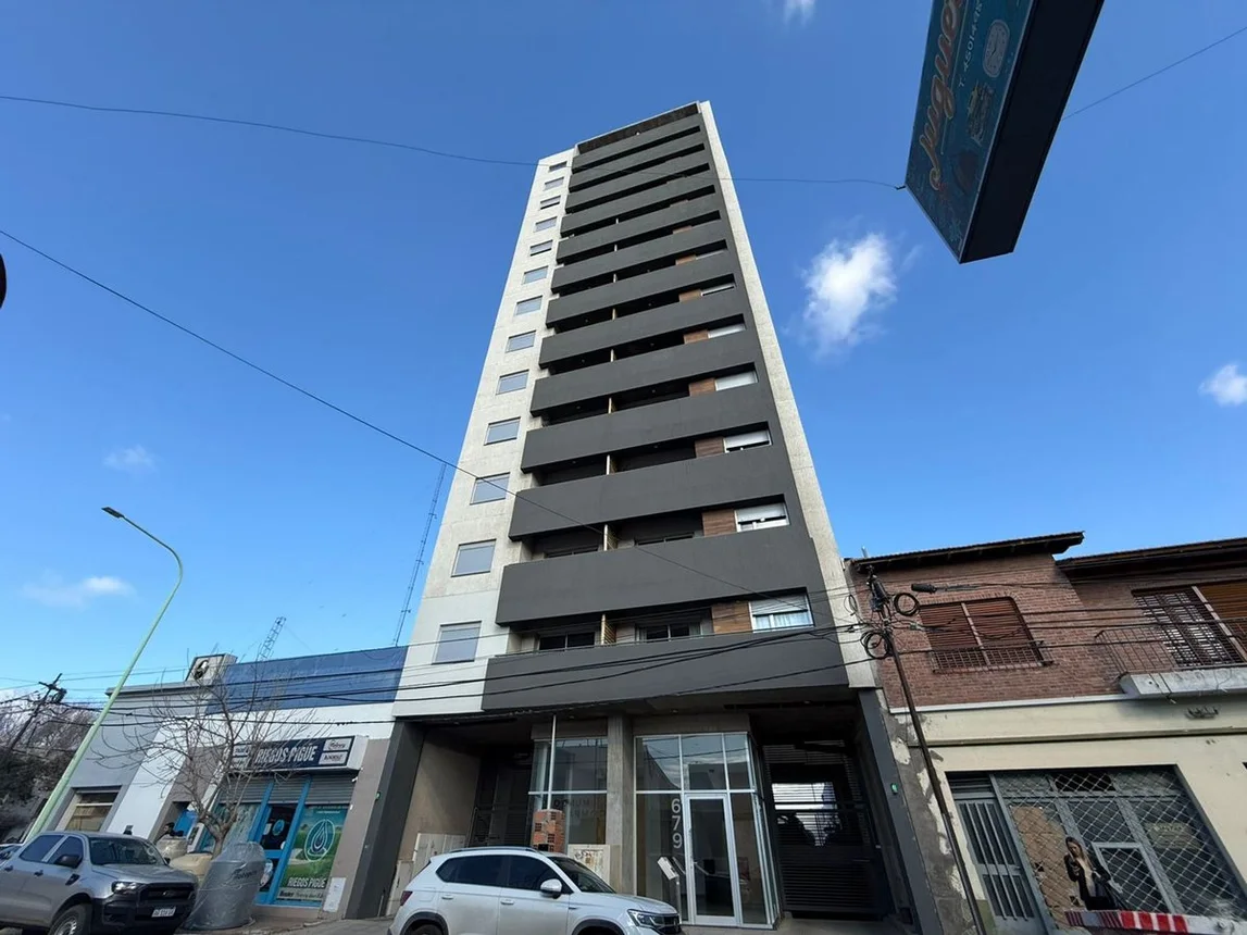 Departamento de 3 ambientes en venta en Bahía Blanca, San Martín 600