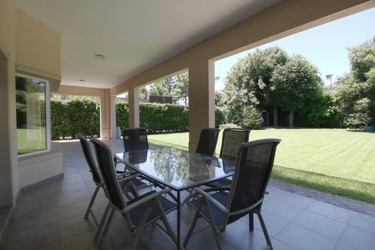 Casa en venta en Berazategui, foto 3