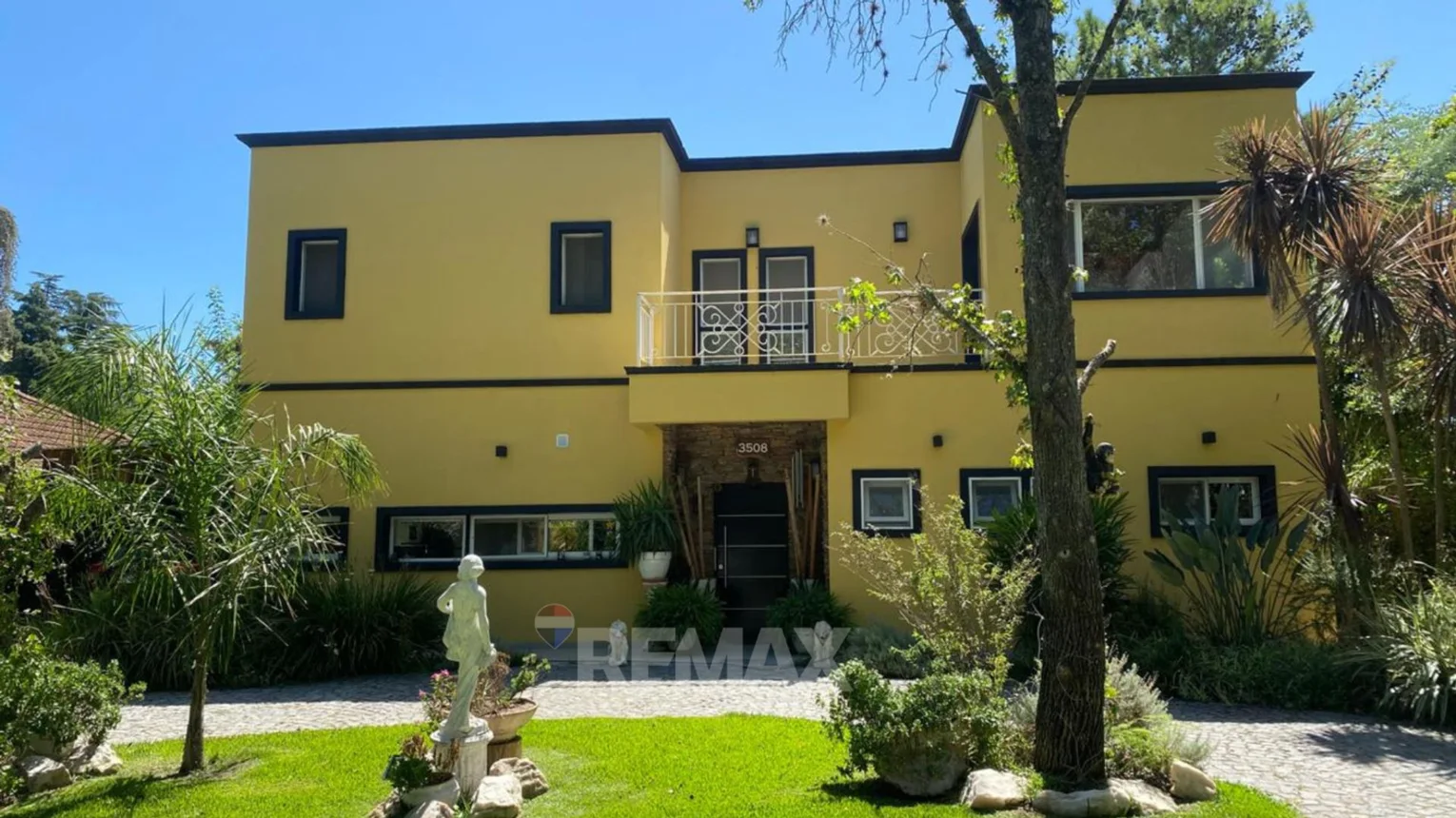 Casa en venta en Pilar, foto 2