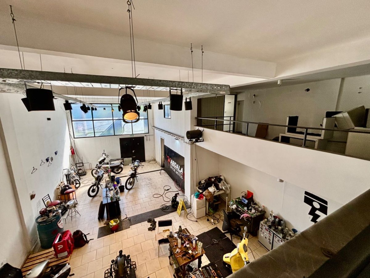 Foto 2 — VENTA LOCAL COMERCIAL DEPOSITO MORON