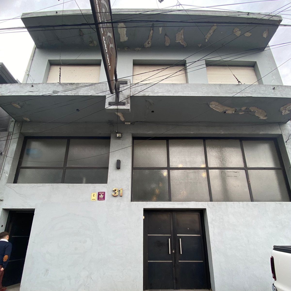 VENTA LOCAL COMERCIAL DEPOSITO MORON